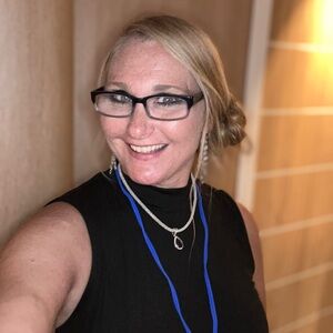 Meet your Posher, Joni